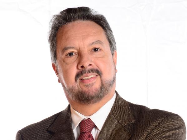 El Dr. Víctor Manuel Guerrero Guzmán nombrado director de la Maestría en Administración de Riesgos